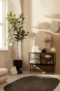 Ferm LIVING Hourglass Pot Medium Ø41 Cm -Woondecoratie 36693 01 42 EnvironmentImage 1f78beac99