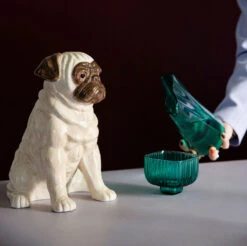 ByOn Big Pug Decoratie 31 Cm -Woondecoratie 46504 01 03 4e88dcb6bb