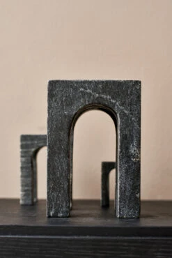 GEJST Arkis Boekensteun 3-delig -Woondecoratie 508448 01 3 EnvironmentImage fc7313bae4