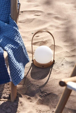 Menu Carrie Lamp Limited Edition -Woondecoratie 515276 01 5 EnvironmentImage 67aaa6aef7