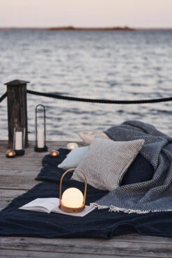 Menu Carrie Lamp Limited Edition -Woondecoratie 515276 01 8 EnvironmentImage da5cfb2a96