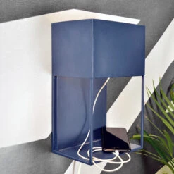 Globen Lighting Box Muurlamp -Woondecoratie Box vagglampa morkbla miljo e6523be1d3