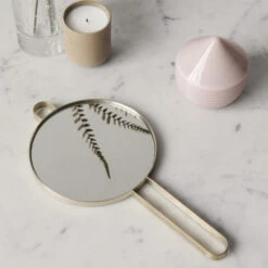Ferm LIVING Poise Handspiegel -Woondecoratie p 30577 01 02 f700d5006a